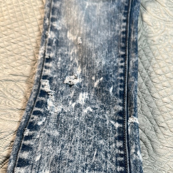 Levi's Blue Distressed Jean Jacket Vintage Style - Picture 8 of 11